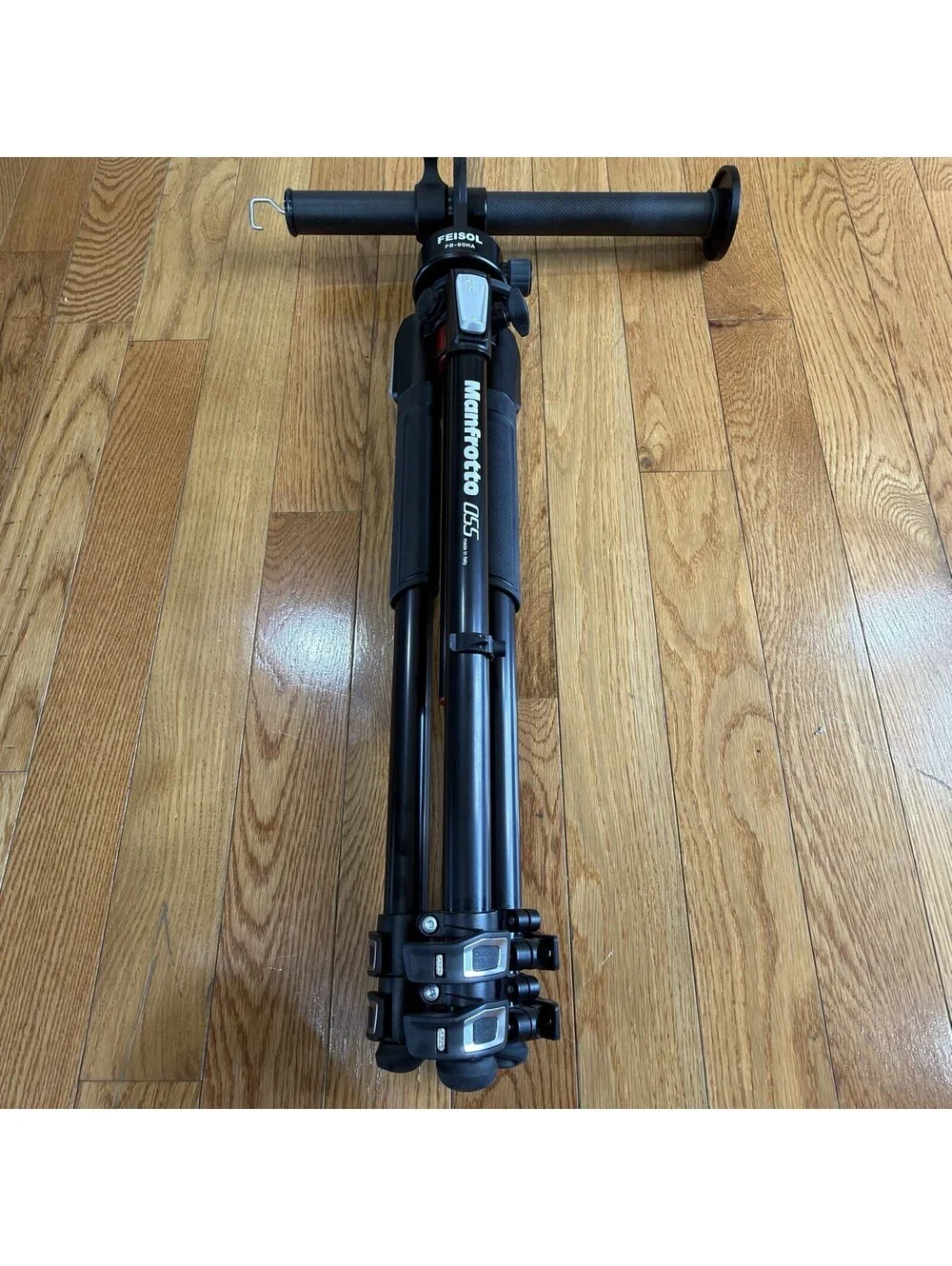 Manfrotto 055 Carbon Fiber Tripod w/ FEISOL PB-90HA Panoramic Head ( PB-90HA)